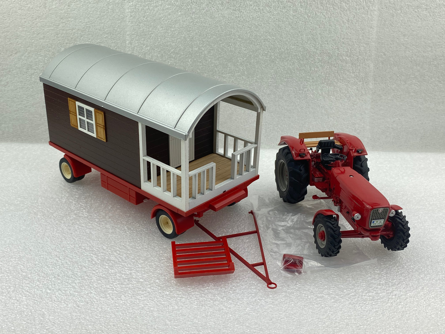 Schuco 1:32 Gueldner G75 A with trailer and balcony 450778500 (Damaged / Clearance Final Sale)