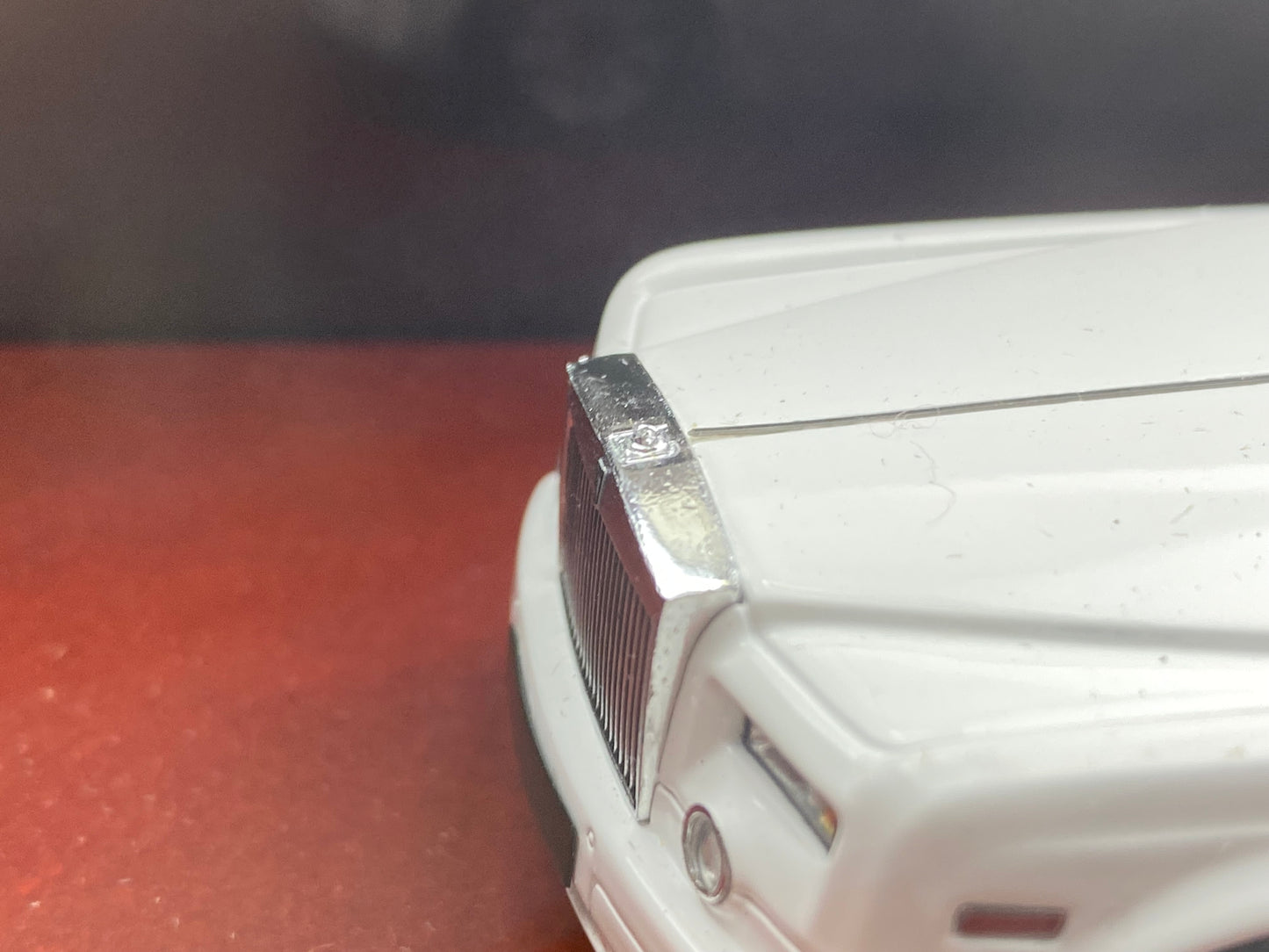 TSM 1:43 Rolls Royce Phantom Coupe 2009 White TSM114324 (Damaged / Clearance Final Sale)