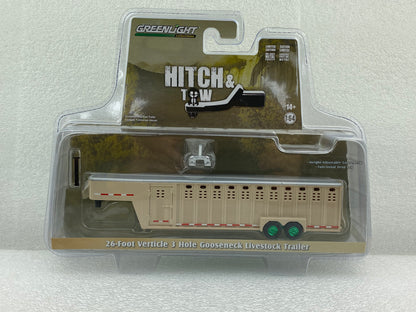 GreenLight Green Machine 1:64 Hitch & Tow Trailers - 26-Foot Vertical Three Hole Gooseneck Livestock Trailer - Beige 30420