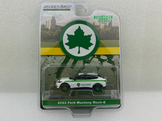 GreenLight Green Machine 1:64 2023 Ford Mustang Mach-E Select - New York City Department of Parks & Recreation 30480