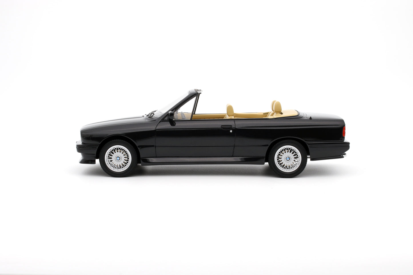 OTTO 1:18 1989 BMW E30 M3 Convertible 1989 Diamond Black Metallic 181 OT1012