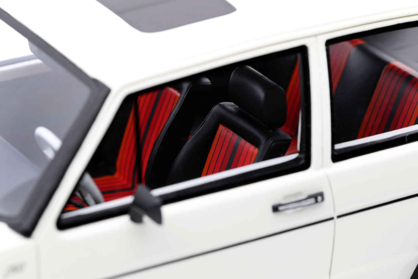 OTTO 1:18 1982 Volkswagen MK1 Golf GTi ABT Alpine White OT1014