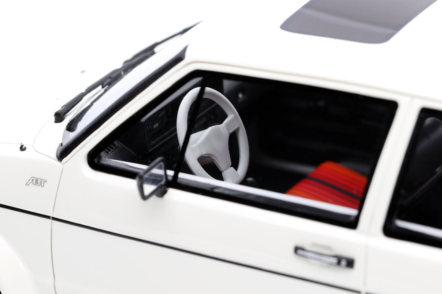 OTTO 1:18 1982 Volkswagen MK1 Golf GTi ABT Alpine White OT1014