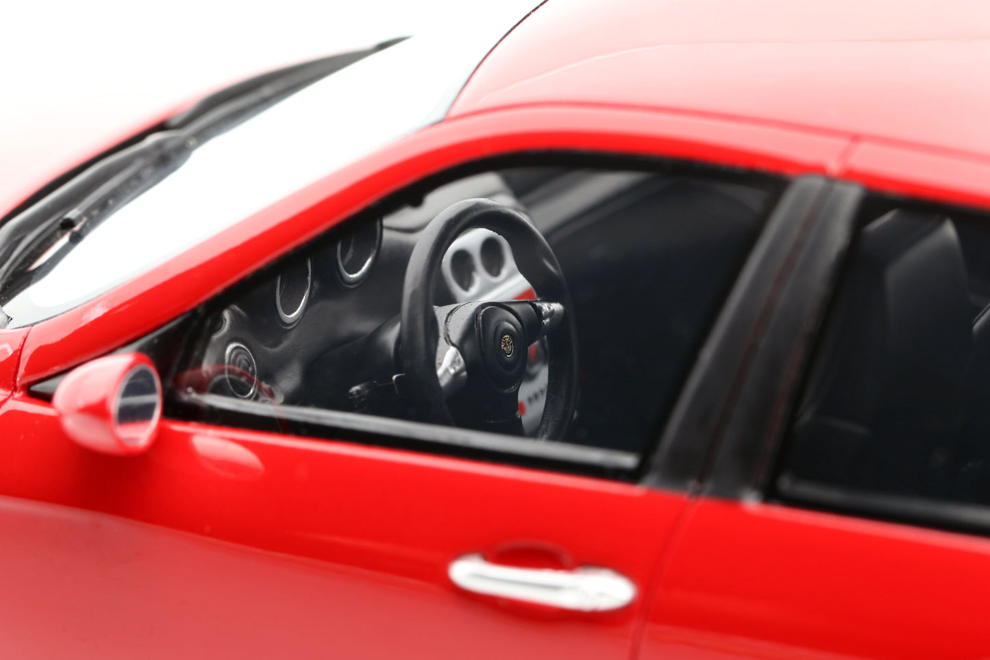 OTTO 1:18 2002 Alfa Romeo 156 GTA Alfa Red 130 OT1017