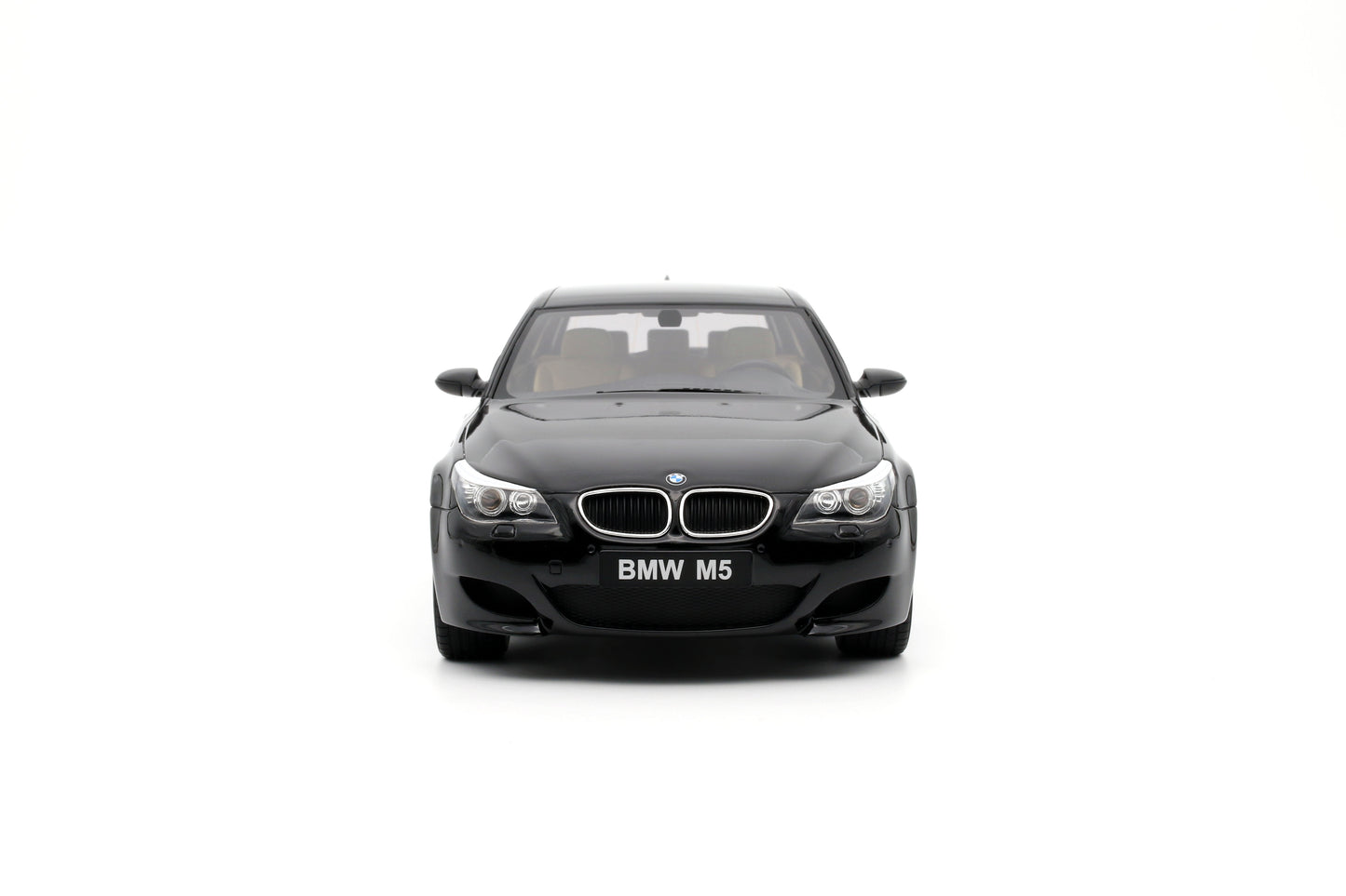 OTTO 1:18 2004 BMW E61 M5 Black Sapphire Metallic 475 OT1020