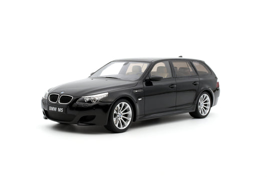 OTTO 1:18 2004 BMW E61 M5 Black Sapphire Metallic 475 OT1020