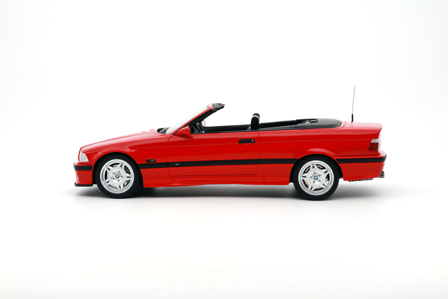 OTTO 1:18 1995 BMW E36 M3 Convertible Bright Red 308 OT1048