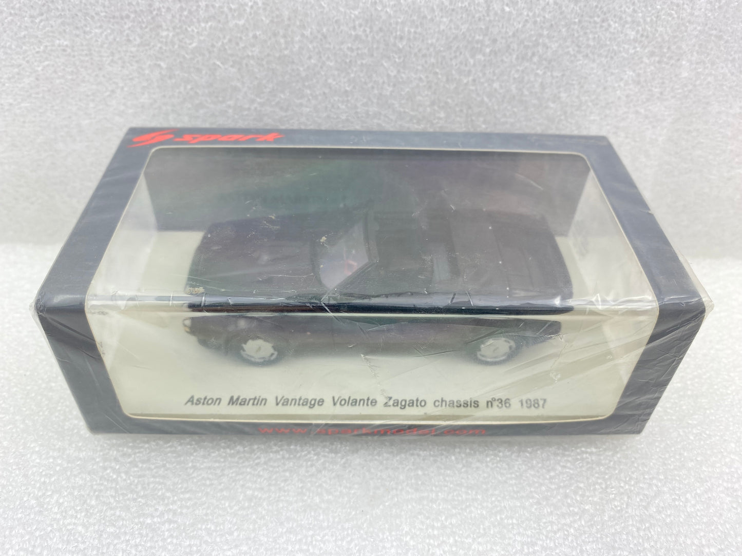 Spark 1:43 Aston Martin Vantage Volante Zagato Black 1987 S2159
