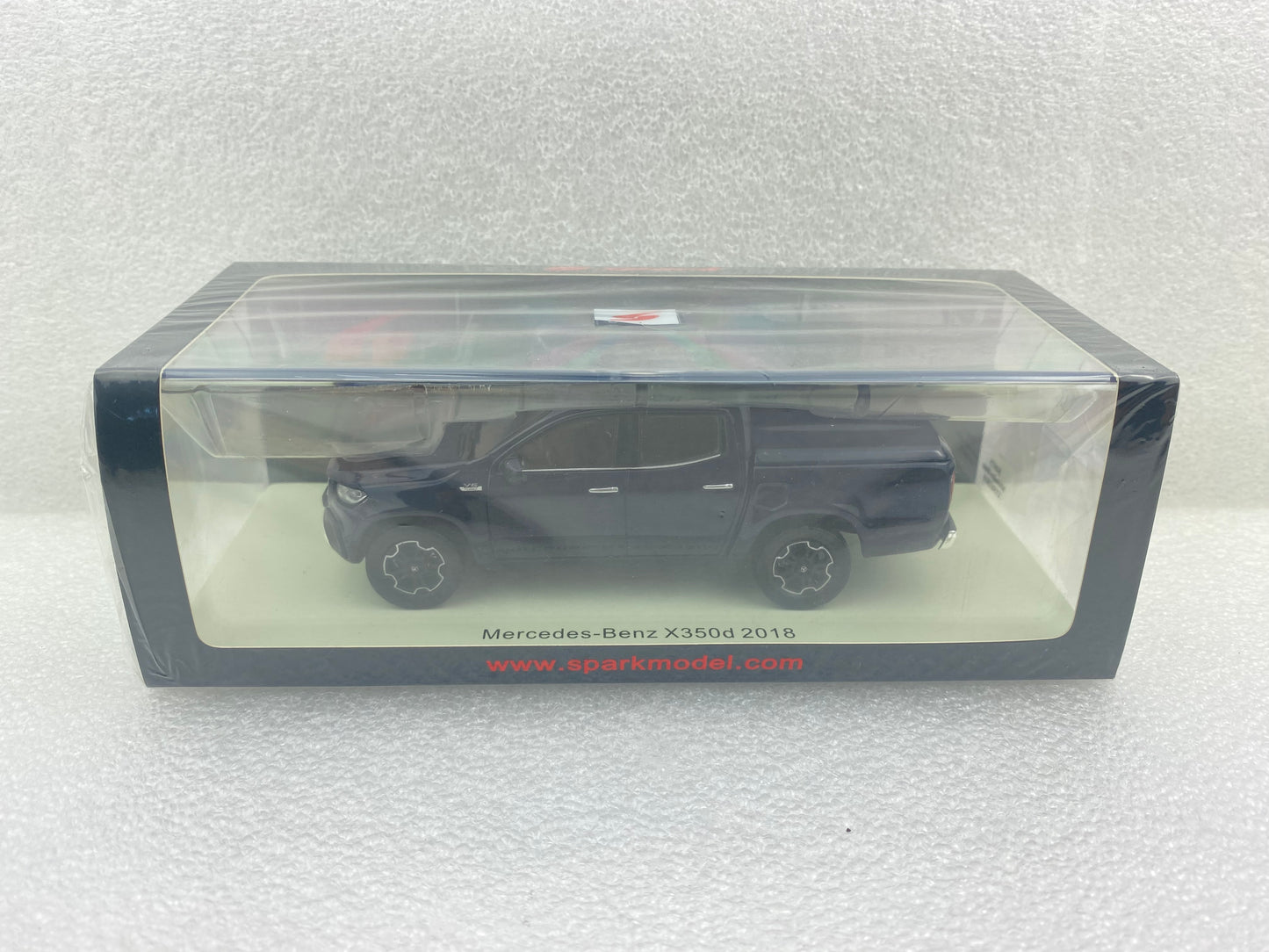 Spark 1:43 Mercedes-Benz X350d 2018 S4973