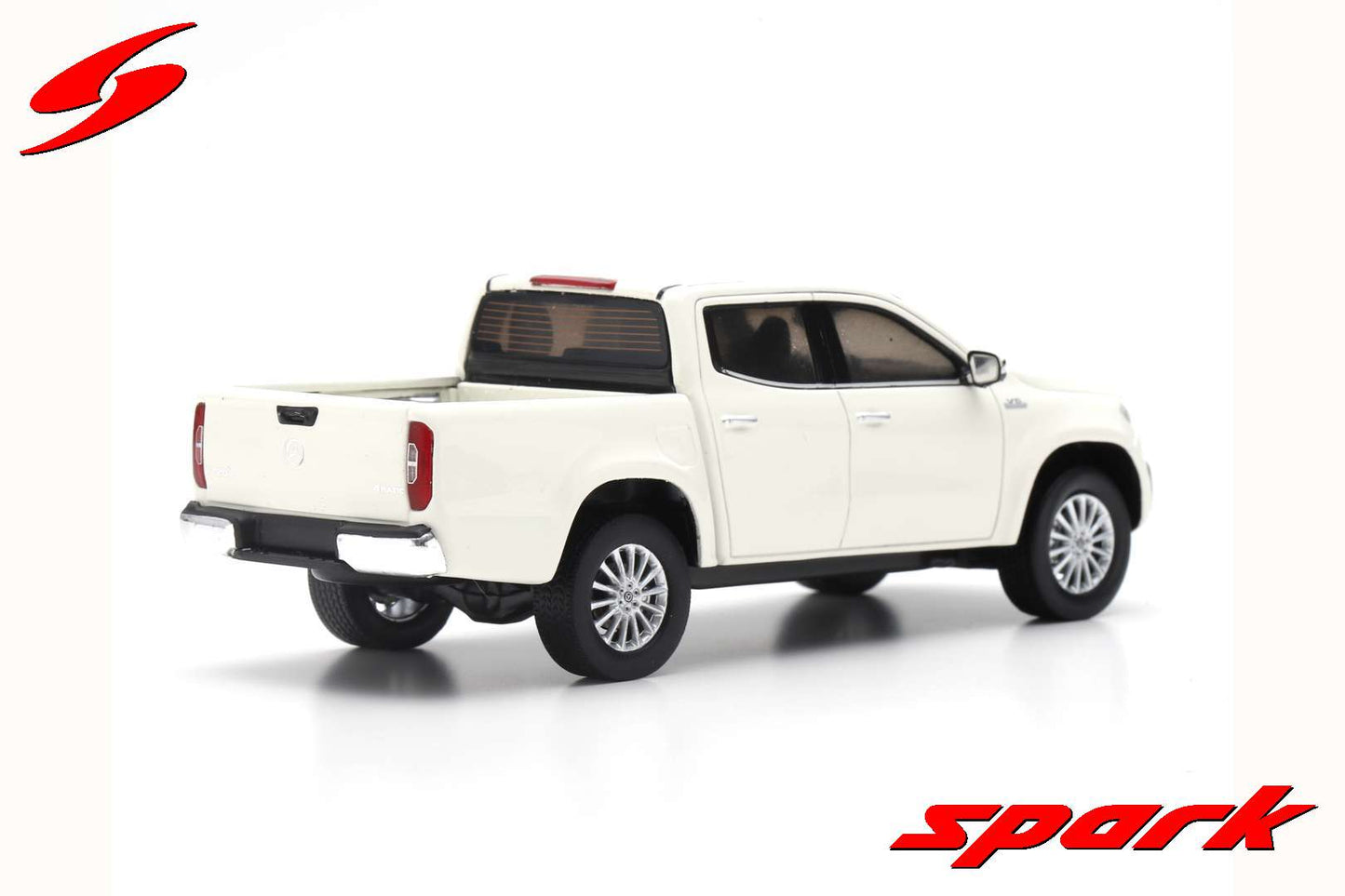 Spark 1:43 Mercedes-Benz X-Class 2018 White S4994