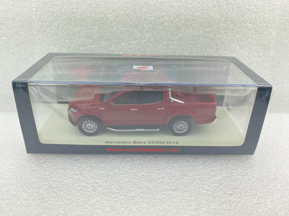 Spark 1:43 Mercedes-Benz X-Class 2018 Red S4995