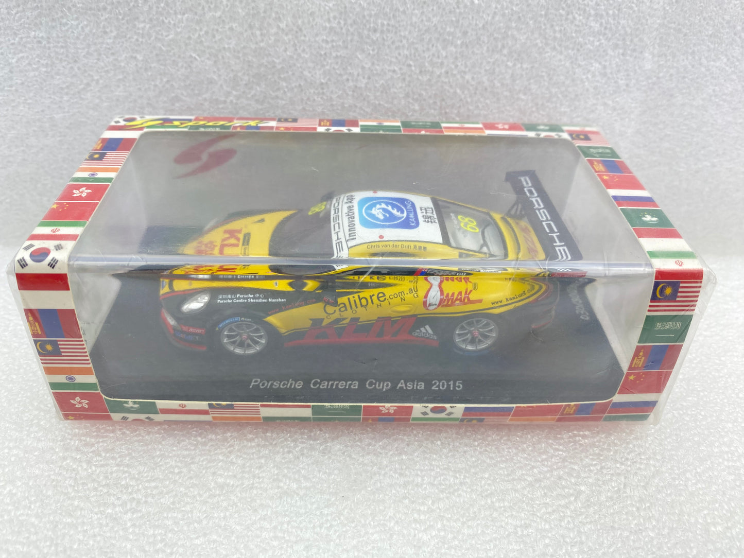 Spark 1:43 Porsche 911 991 #68 Chris Van Der Drift - Porsche Carrera Cup Asia 2015 SA081