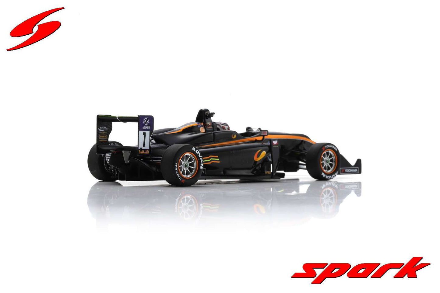 Spark 1:43 Dallara F3 4th Macau Grand Prix - FIA F3 International Cup 2015 #7 Antonio-Giovinazzi SA237