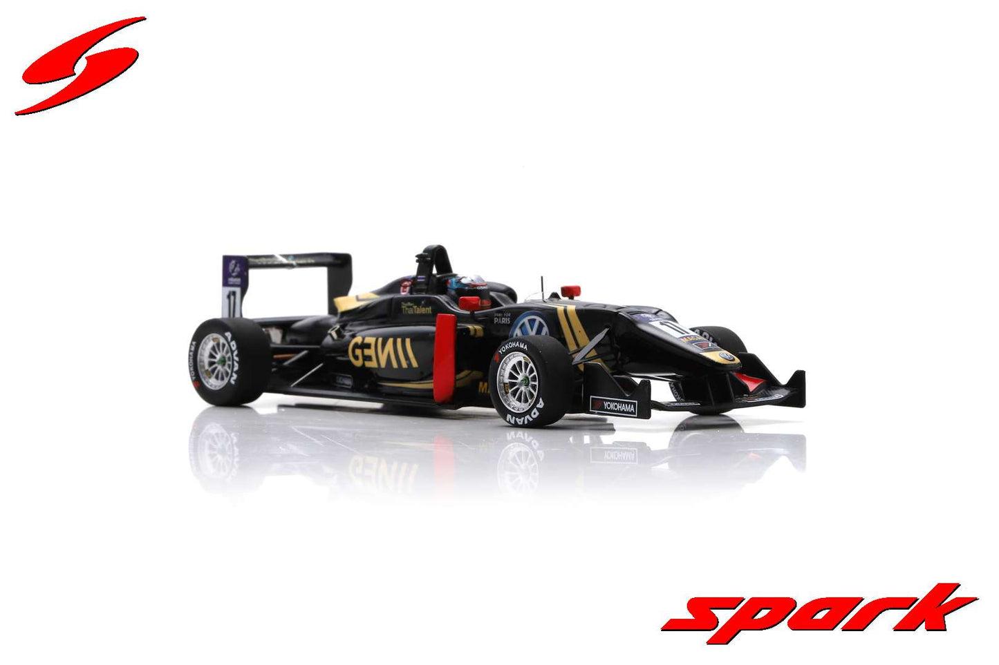 Spark 1:43 Dallara F3 Macau Grand Prix - FIA F3 International Cup 2015 #17 Alexander Albon SA238