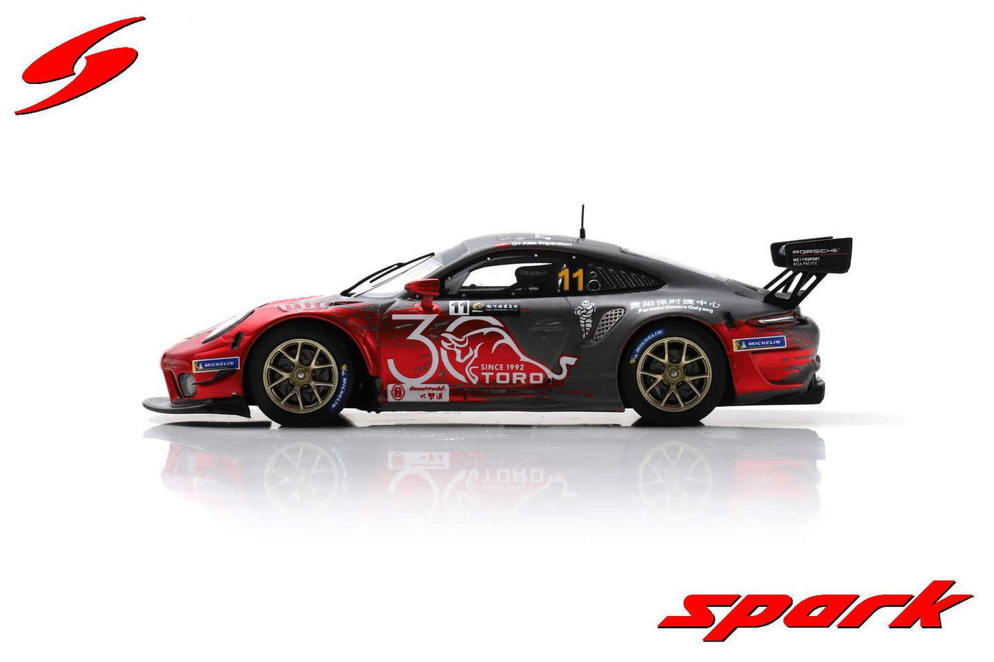 Spark 1:43 Porsche 911 GT3 R No.11 TORO Racing 3rd Macau GT Cup 2022 Alexandre Imperatori SA265