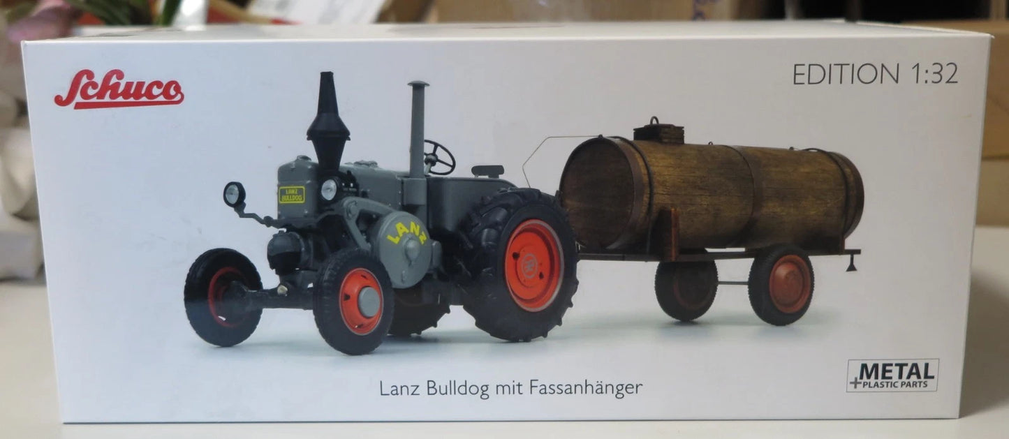 Schuco 1:32 Lanz Bulldog tractor with manure trailer 450769400