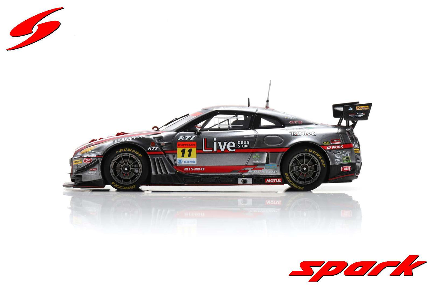 Spark 1:43 GAINER TANAX Nissan GT-R No.11 GAINER GT300 SUPER GT 2022 Hironobu Yasuda - Keishi Ishikawa SGT046