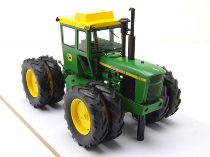 Schuco 1:32 John Deere 7520 Tractor 450916500