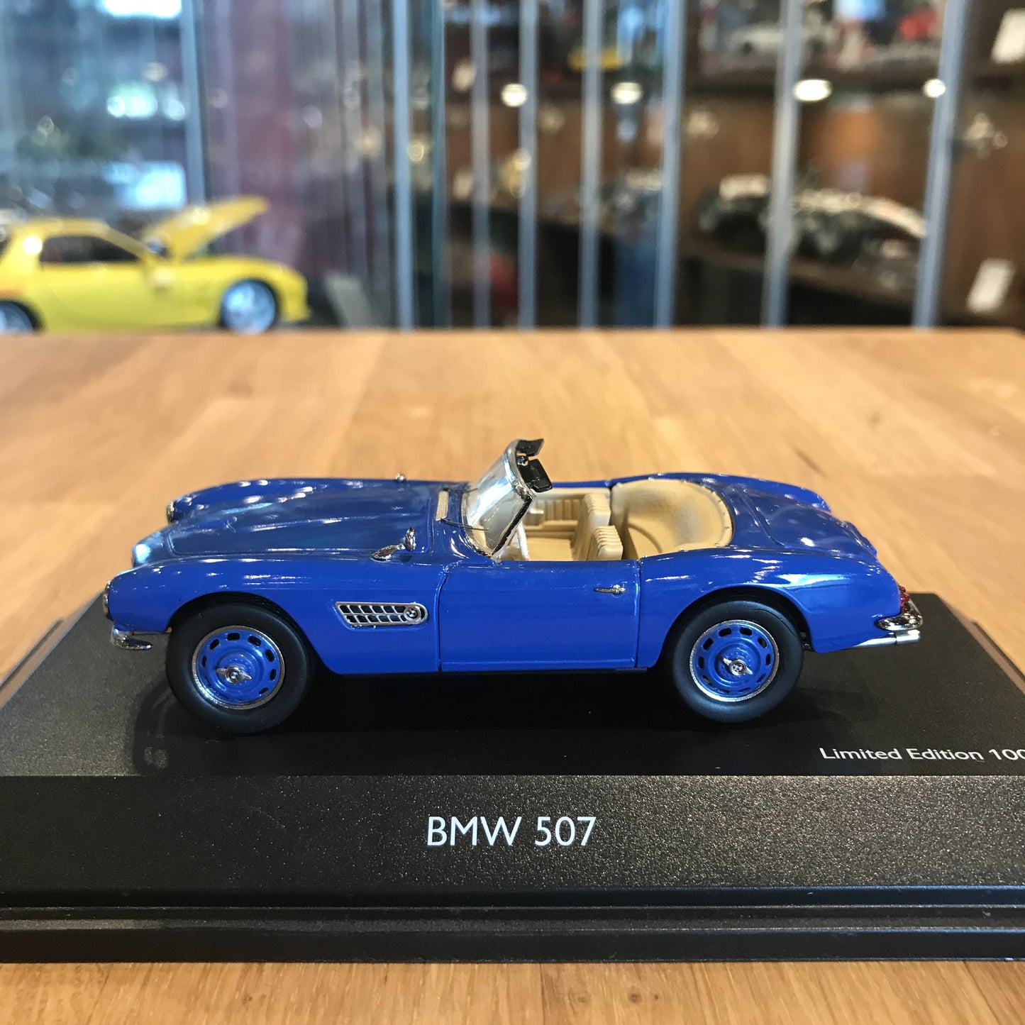 Schuco 1:43 BMW 507 Roadster Blue 450217800