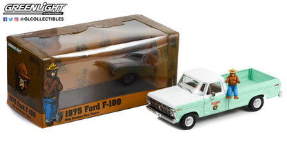 GreenLight 1:18 1975 Ford F-100 - Forest Service Green with Smokey Bear Figure Only You Can Prevent Wildfires 13636