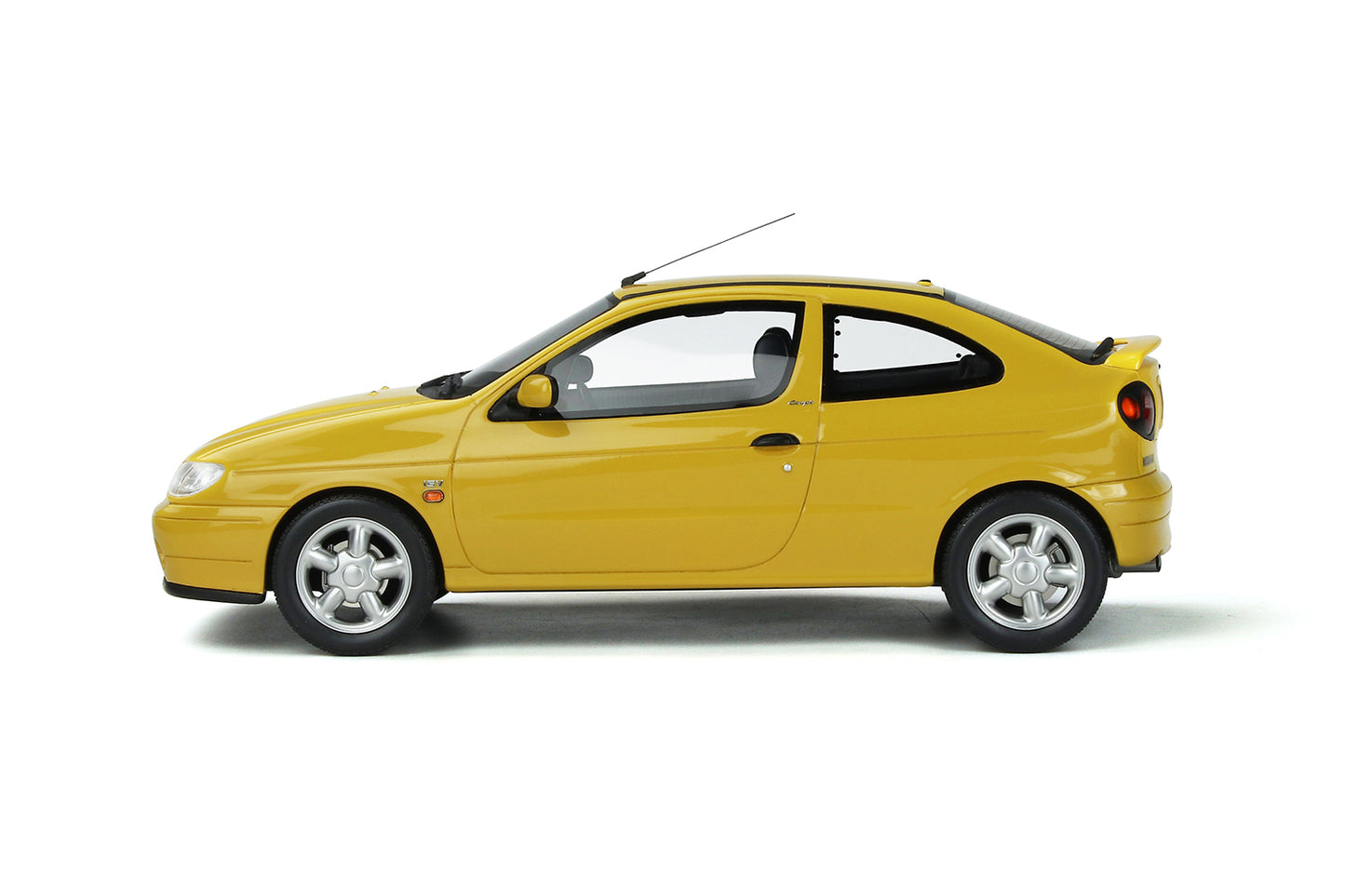 OTTO 1:18 1999 Renault Megane Mk1 Coupe 2.0 16V Sunflower Yellow OT343