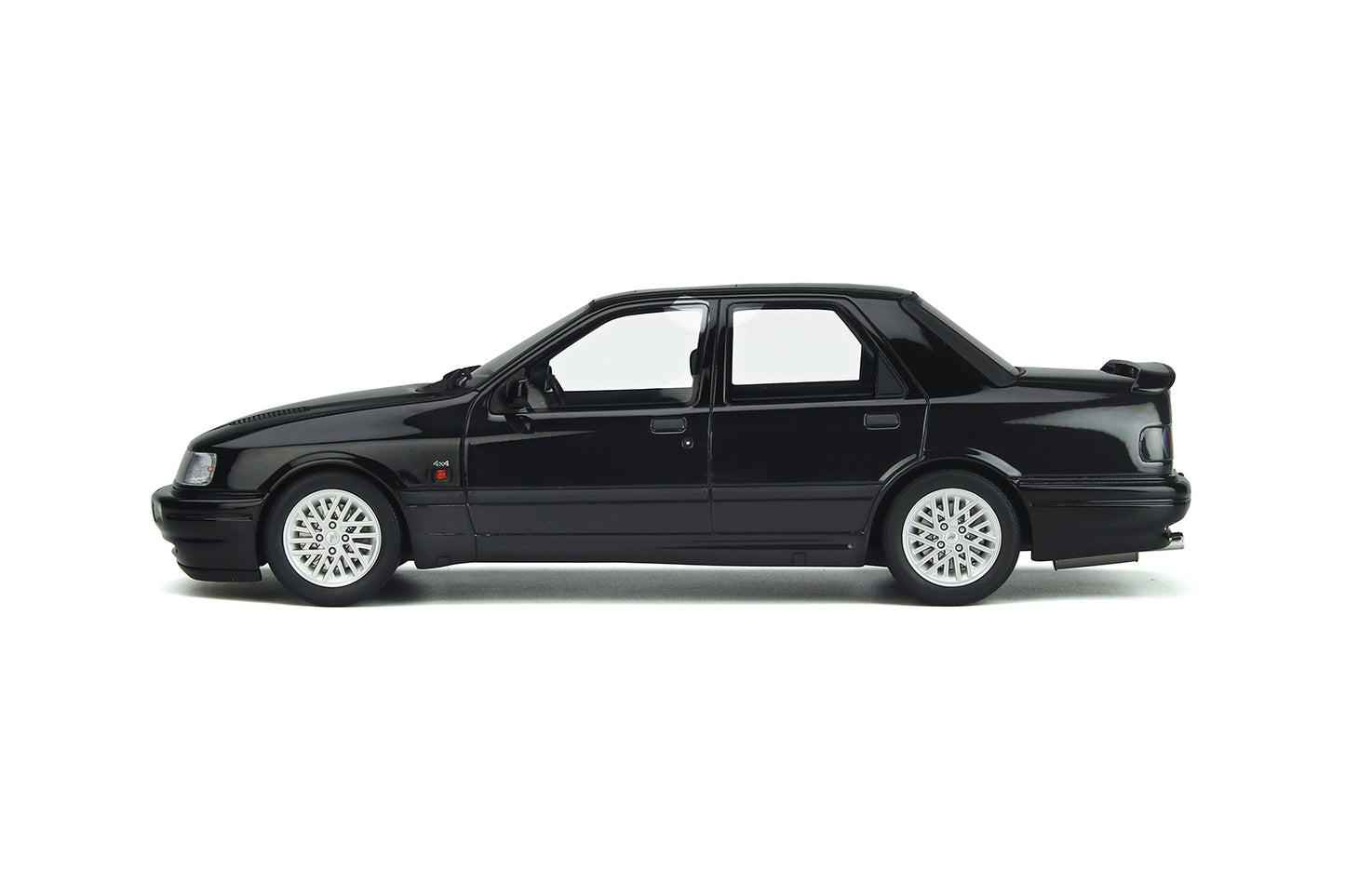 OTTO 1:18 1992 Ford Sierra 4x4 Cosworth Black Brasilia OT854