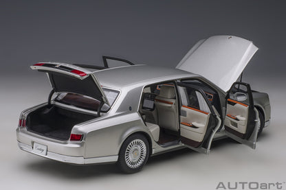 AUTOart 1:18 Toyota Century with curtains (Silver) 78770
