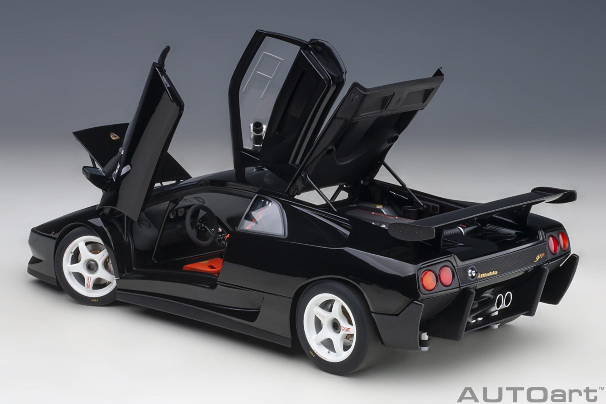 AUTOart 1:18 Lamborghini Diablo SV-R (Deep Black) 79146
