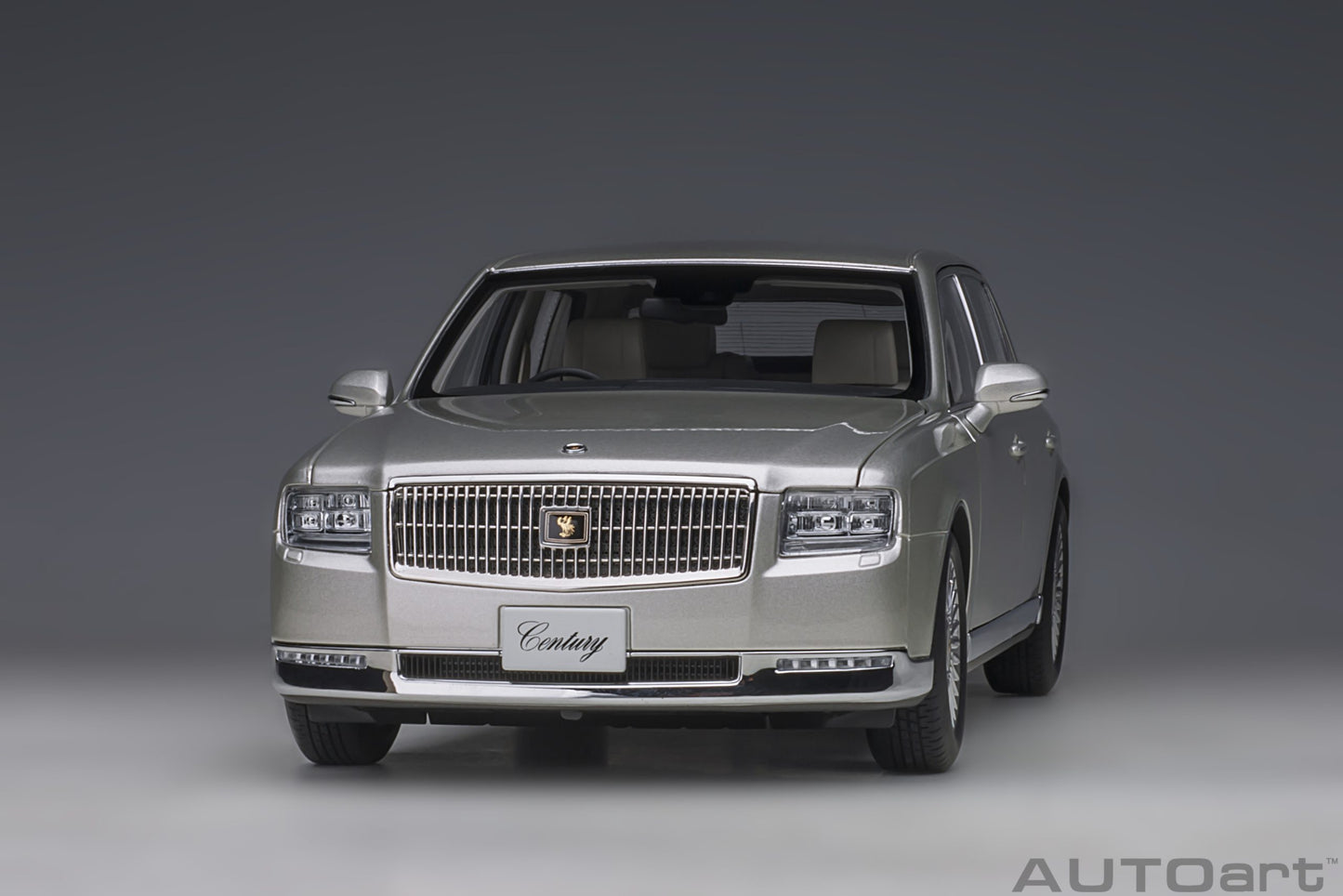 AUTOart 1:18 Toyota Century with curtains (Silver) 78770