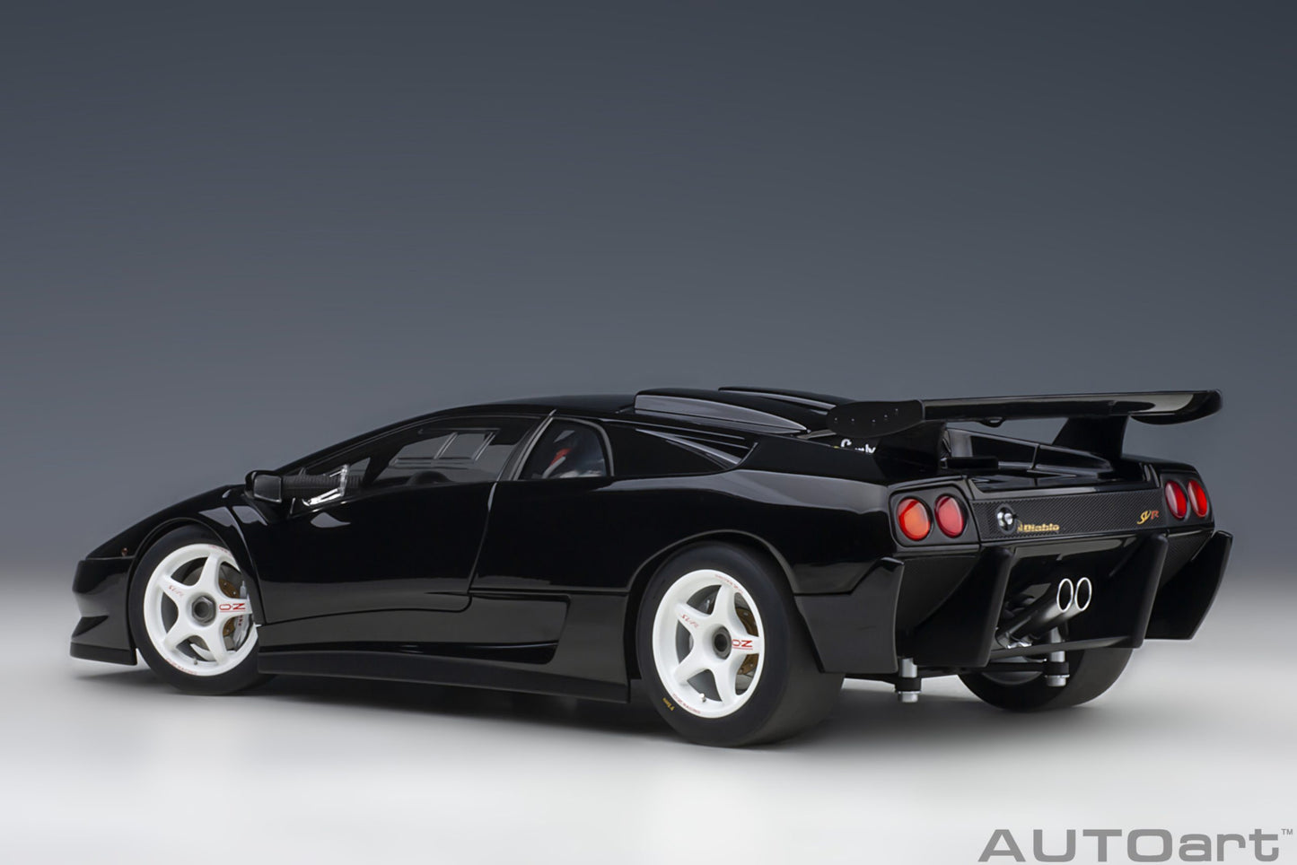 AUTOart 1:18 Lamborghini Diablo SV-R (Deep Black) 79146