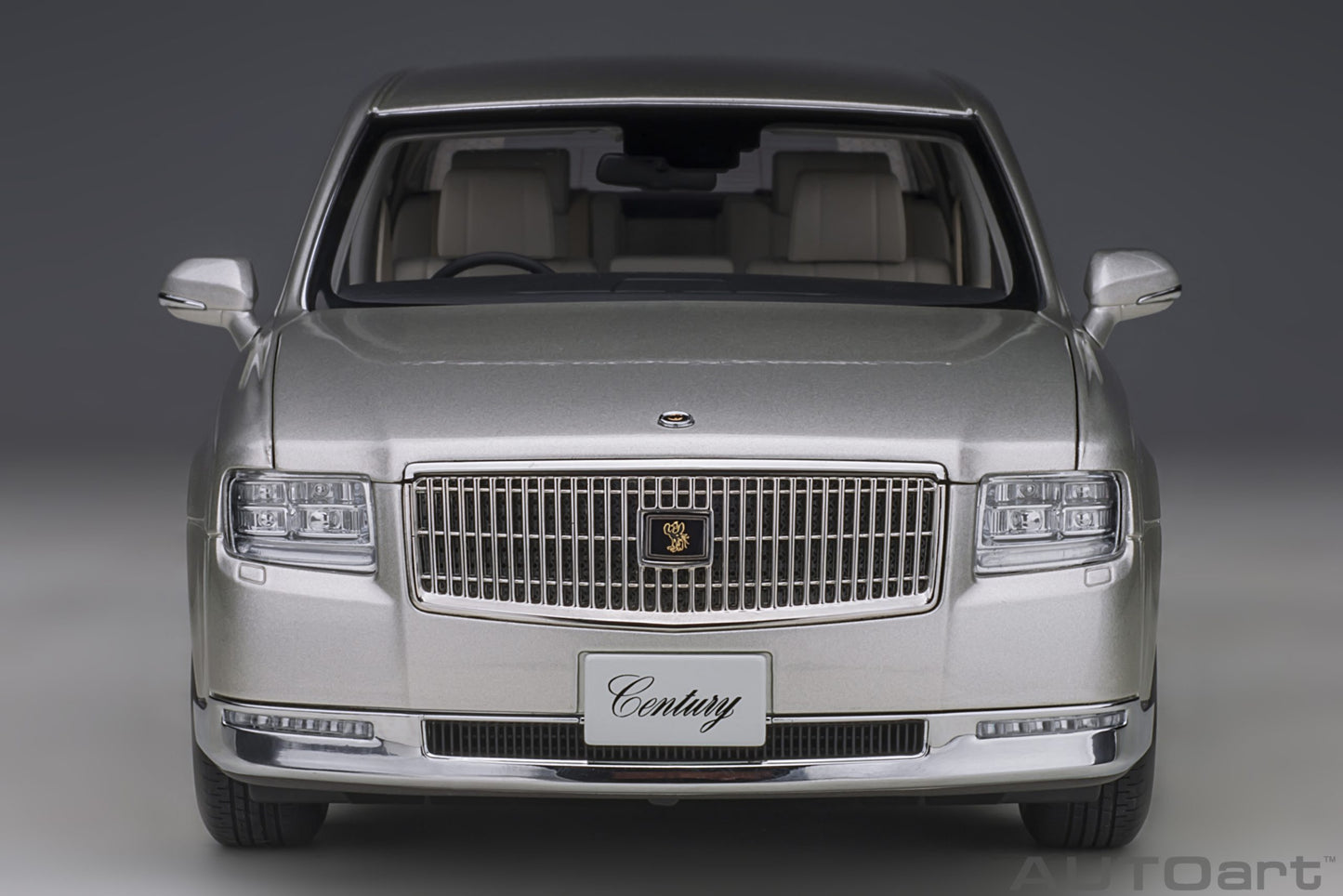 AUTOart 1:18 Toyota Century with curtains (Silver) 78770