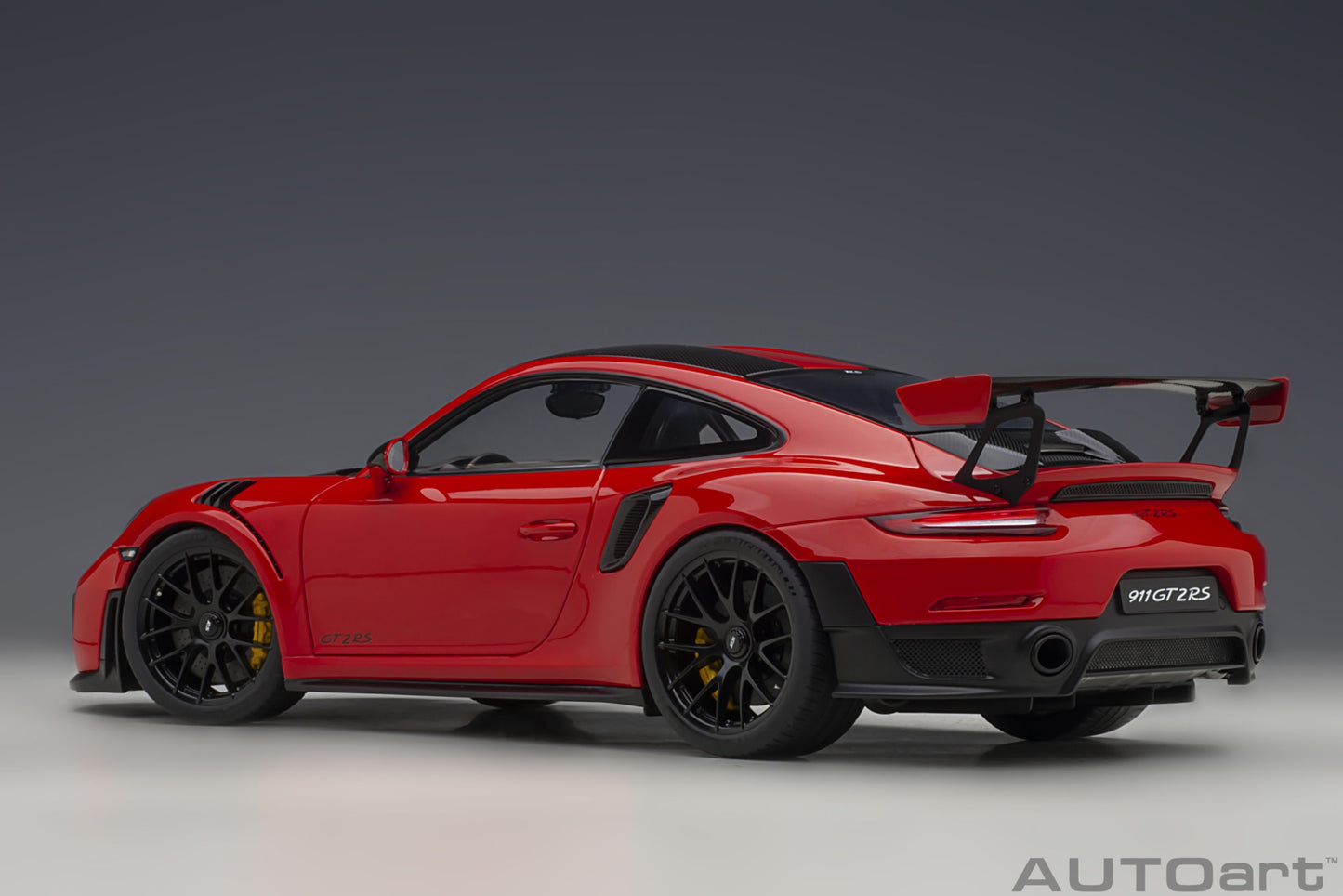 AUTOart 1:18 Porsche 911 (991.2) GT2 RS Weissach Package (Guards Red) 78173