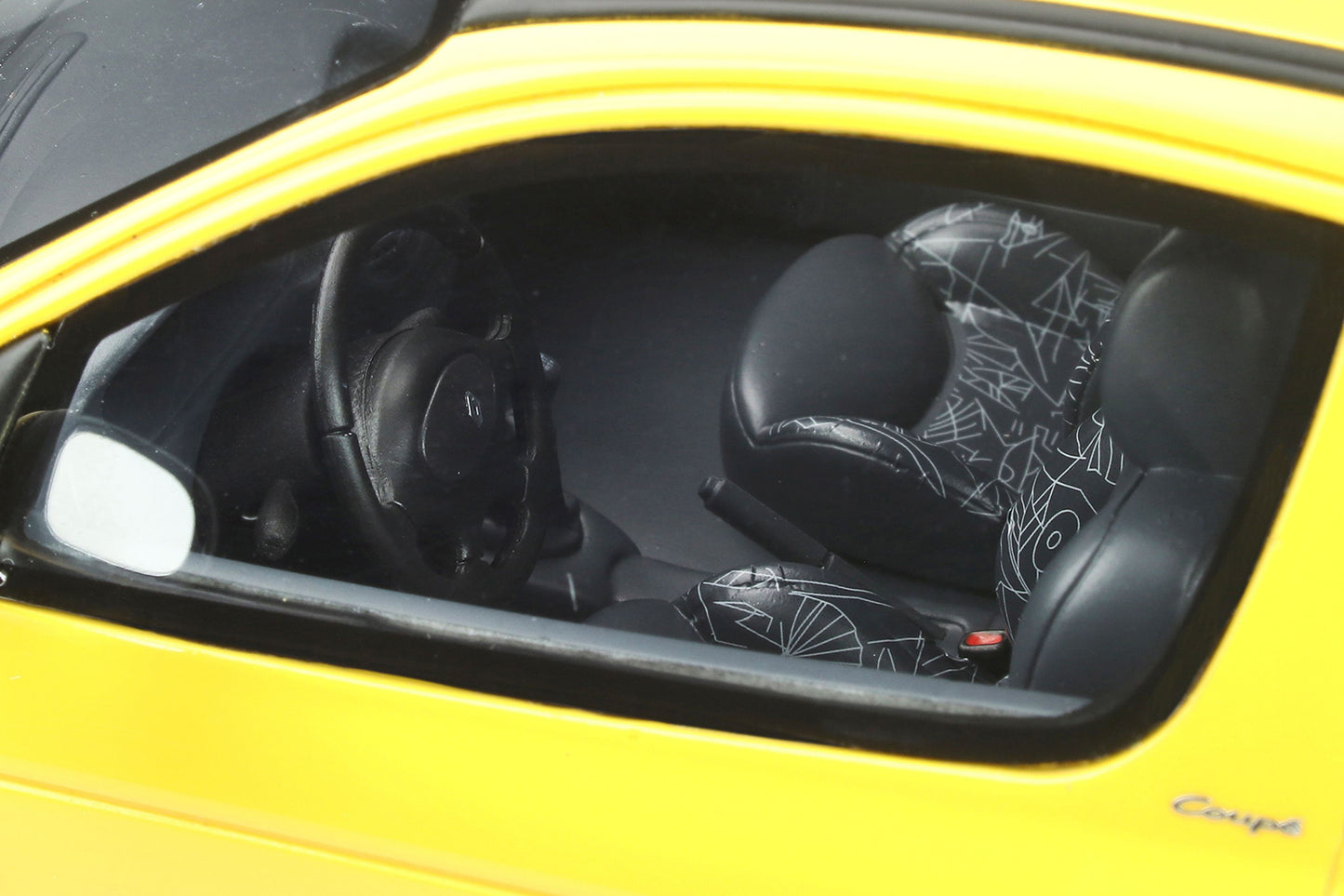 OTTO 1:18 1999 Renault Megane Mk1 Coupe 2.0 16V Sunflower Yellow OT343