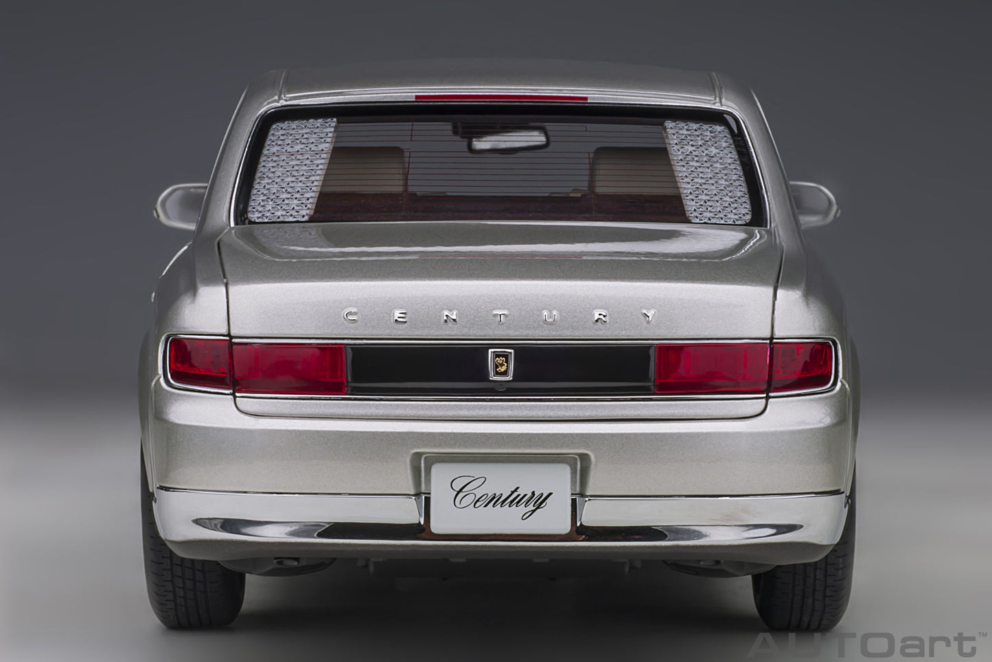 AUTOart 1:18 Toyota Century with curtains (Silver) 78770