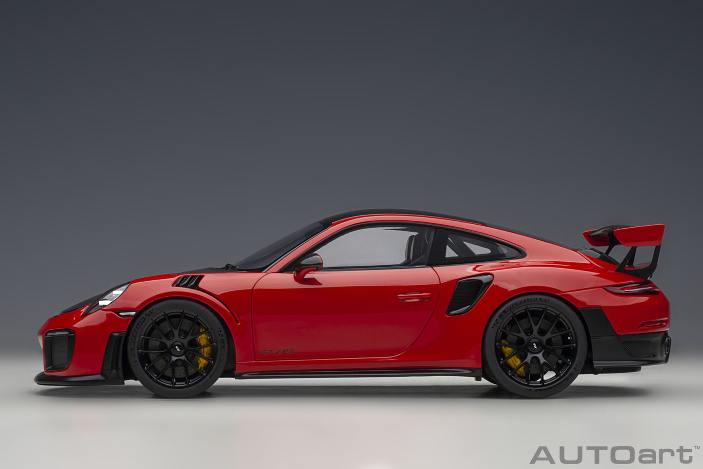AUTOart 1:18 Porsche 911 (991.2) GT2 RS Weissach Package (Guards Red) 78173