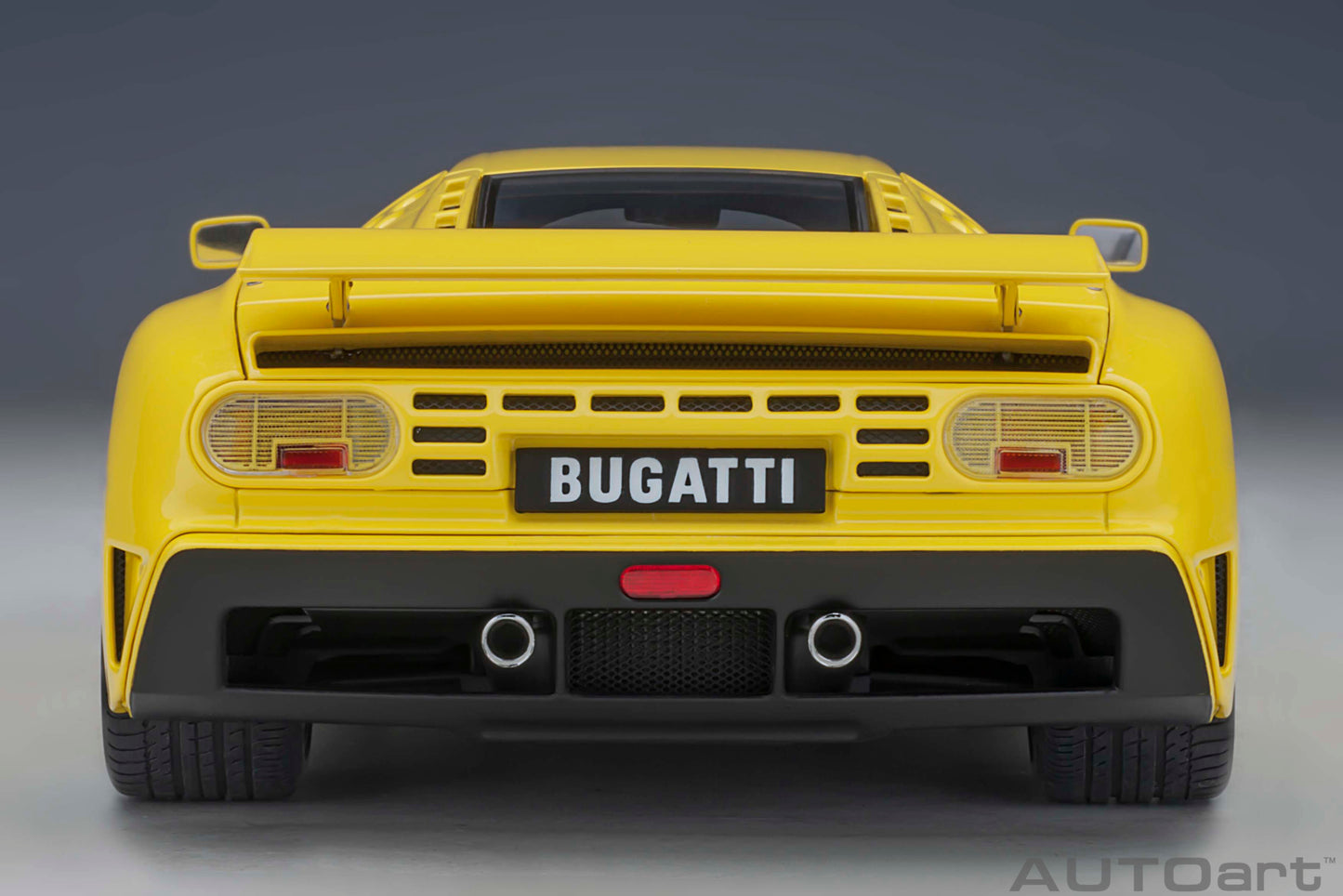 AUTOart 1:18 Bugatti EB110 SS Bugatti Yellow 70918