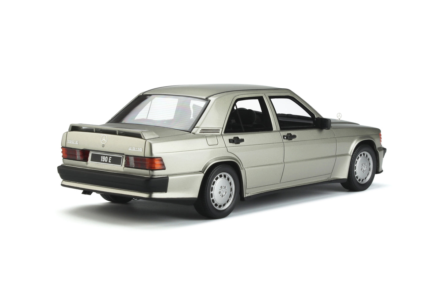 OTTO 1:18 1988 Mercedes-Benz W201 190E 2.5 16S Smoke Silver Metallic OT927
