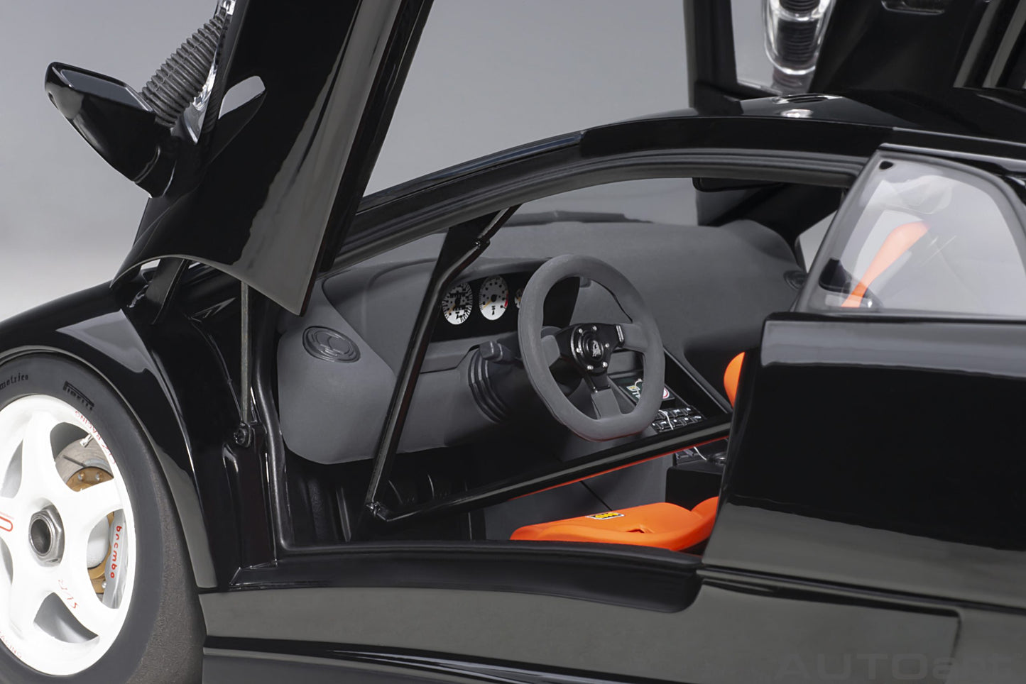 AUTOart 1:18 Lamborghini Diablo SV-R (Deep Black) 79146