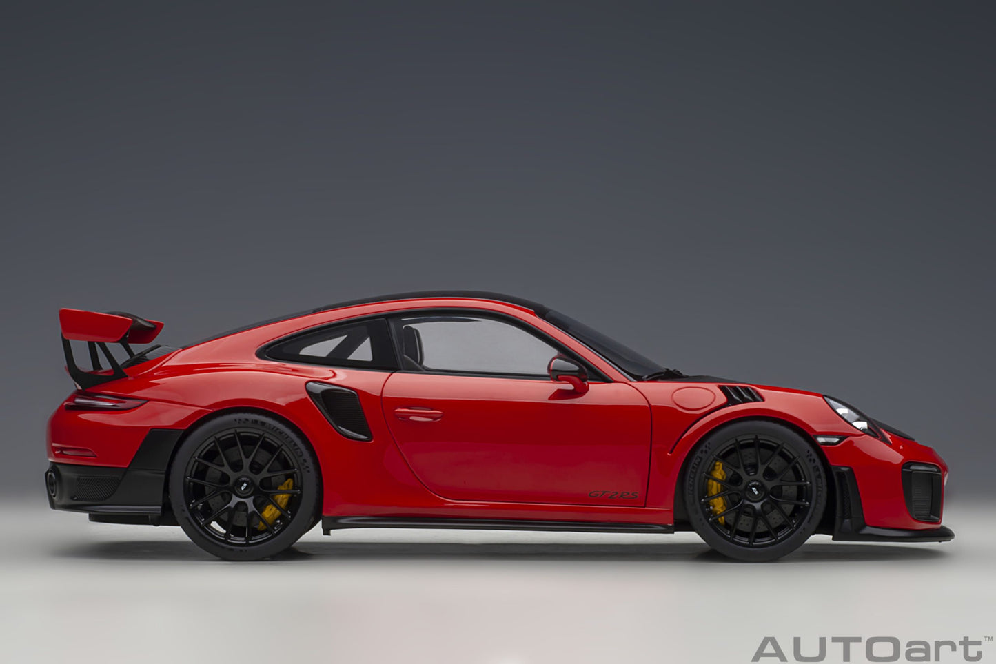 AUTOart 1:18 Porsche 911 (991.2) GT2 RS Weissach Package (Guards Red) 78173