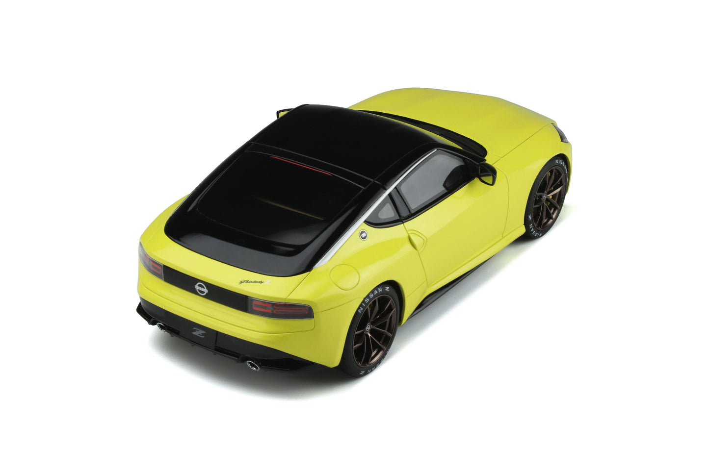GT Spirit 1:18 2021 Nissan Z Proto Pearlescent yellow GT363