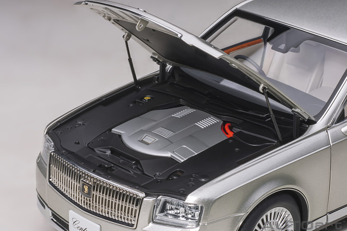 AUTOart 1:18 Toyota Century with curtains (Silver) 78770