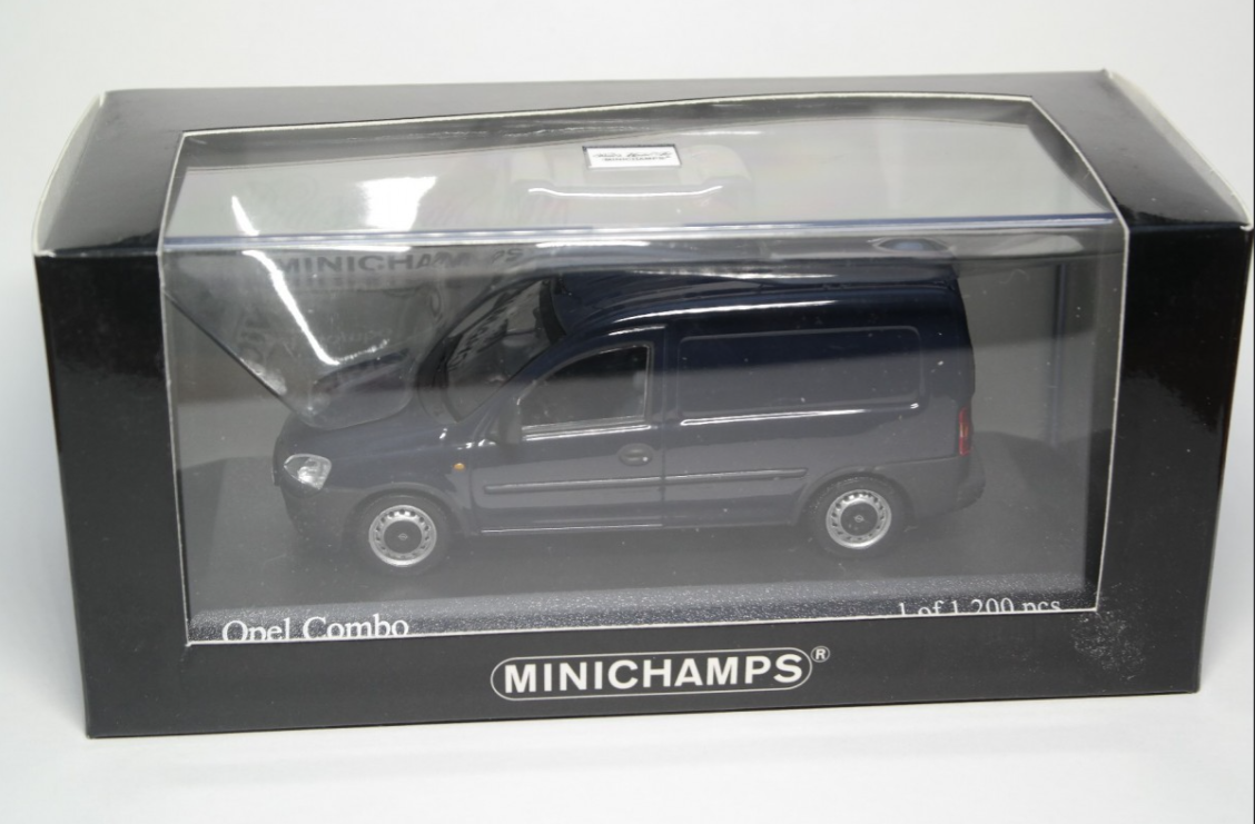 Minichamps 1:43 2002 Opel Combo Van Blue 400042071