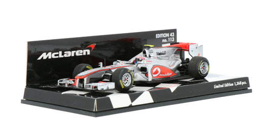 Minichamps 1:43 Vodafone McLaren Mercedes MP4-26 #4 Jenson Button Showcar 2011 530114374