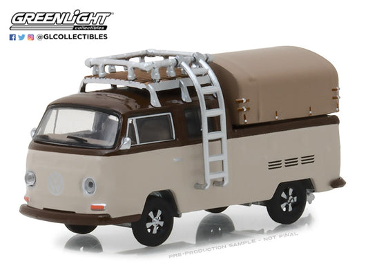 GreenLight 1/64 Club Vee-Dub Series 7 - 1969 Volkswagen Type 2 Double Cab Pickup with Roof Rack and Canopy 29920-E