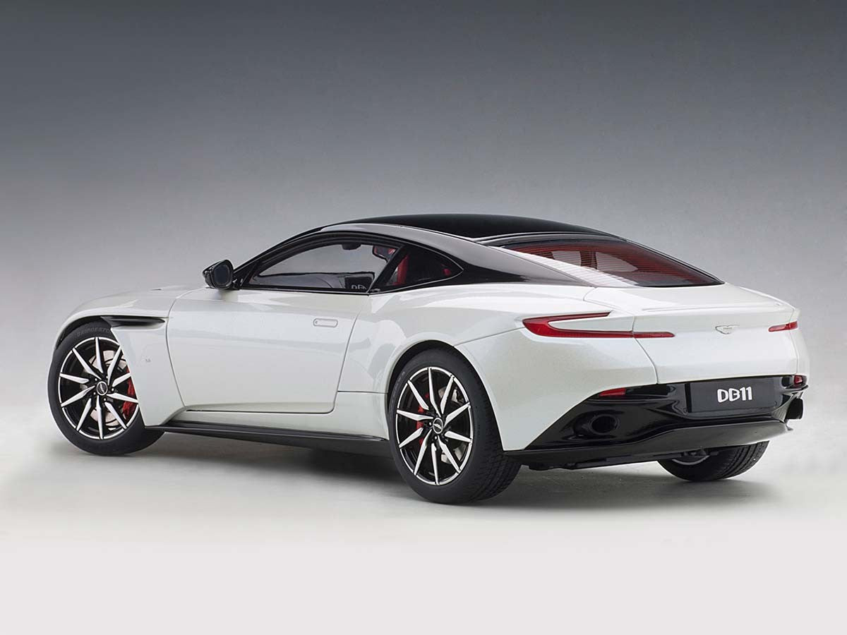 AUTOART 1/18 ASTON MARTIN DB11 (MORNING FROST WHITE) 70266