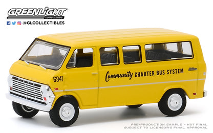 GreenLight 1:64 1968 Ford Club Wagon School Bus 30155