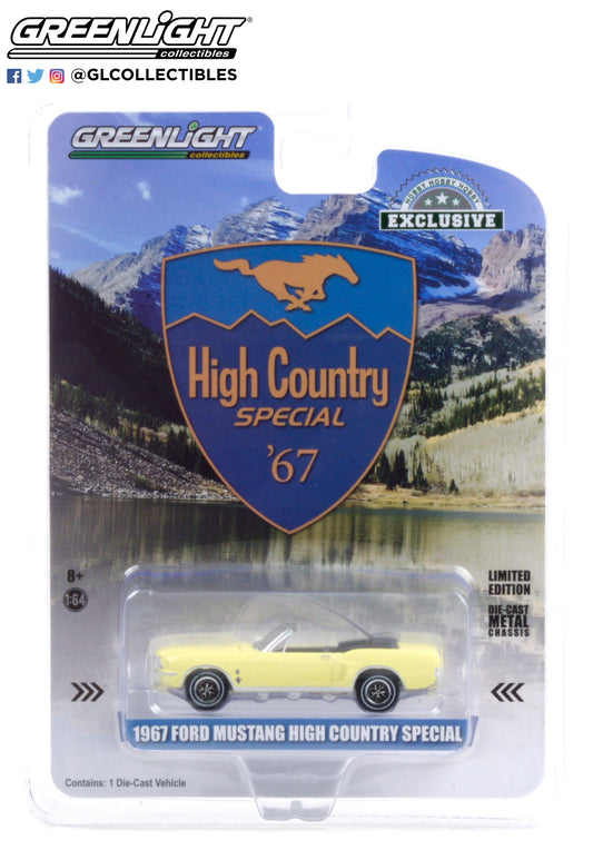 GreenLight 1:64 1967 Ford Mustang Convertible High Country Special - Aspen Gold 30214