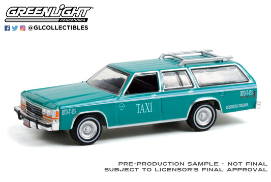 GreenLight 1:64 1991 Ford LTD Crown Victoria Wagon - Rosarito, Baja California, Mexico Taxi - Teal with White Stripes (Hobby Exclusive) 30225
