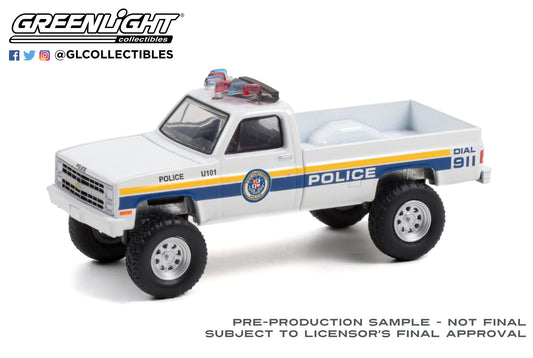 GreenLight 1:64 1986 Chevrolet M1008 - Philadelphia, Pennsylvania Police 30241