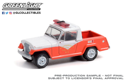 GreenLight 1:64 1967 Jeep Jeepster Commando - Chattanooga Rural Fire Dept. No. 3 30269